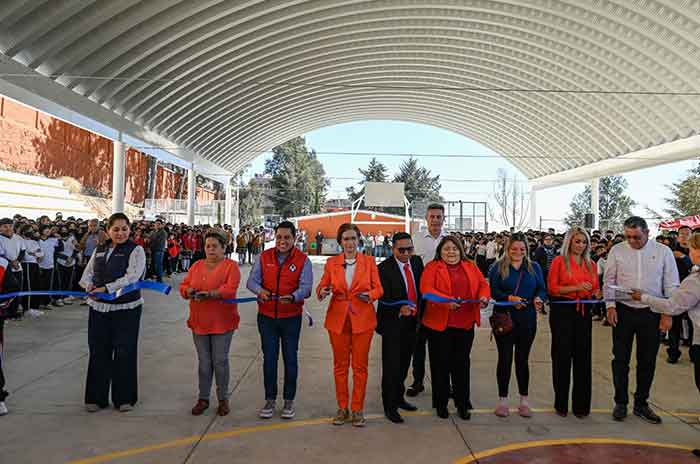 Entrega_Angélica_Moya_obras_en_secundaria_de_Naucalpan_2.jpg