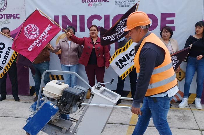 Erika_Sevilla_transforma_a_Otzolotepec_con_inauguración_y_entrega_de_obras_2.jpg