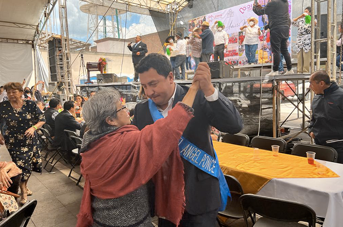 Festejan a abuelitos de Lerma con motivo del Día del Adulto Mayor