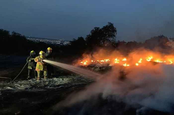 Fuerte_incendio_causa_movilización_de_bomberos_en_Edoméx_2.jpg