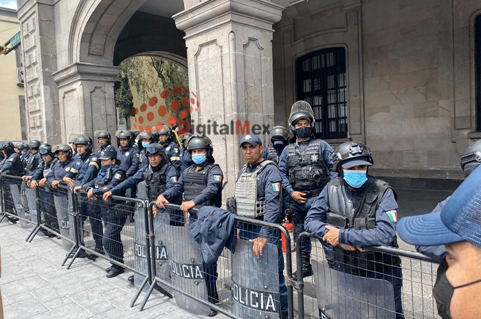 Habitantes de Ecatepec toman el centro de Toluca 2