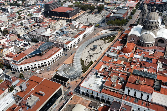 Inicia GEM remodelación de la Plaza González Arratia en Toluca