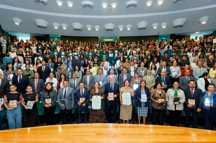 Inspira_UAEMéx_a_alumnos_con_conferencias_y_charlas_de_liderazgo_2.jpg