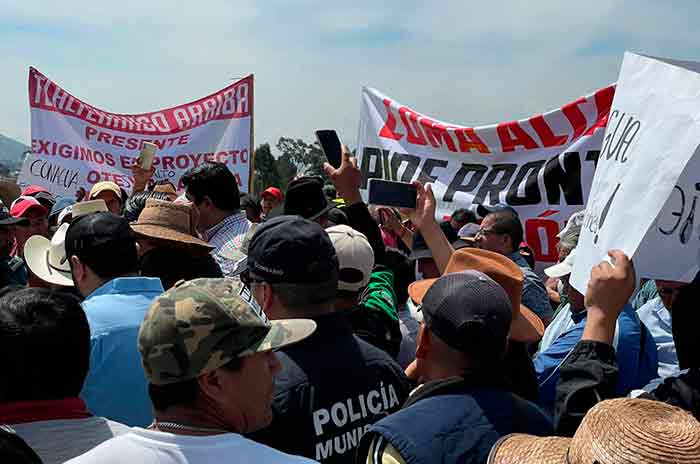 Precaución_Bloqueo_en_la_Toluca-Atlacomulco_por_falta_de_agua_4_1.jpg