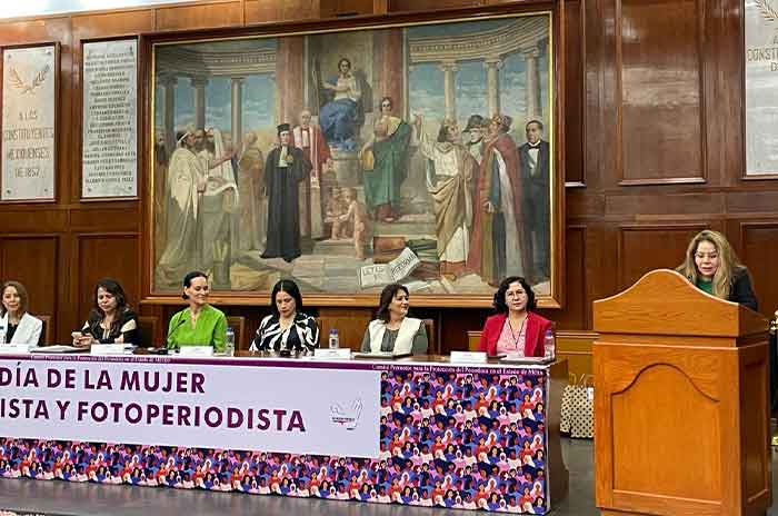 Reconocen-a-mujeres-periodistas-en-Congreso-mexiquense.jpg