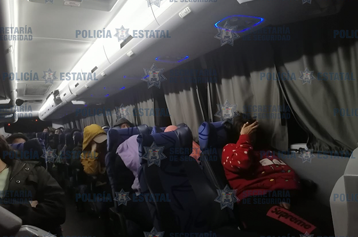 Rescatan a 248 migrantes hacinados en una bodega de Jilotepec 2