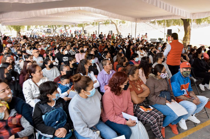 Tlalnepantla entrega cerca de 5 mil becas a estudiantes de la zona oriente 2