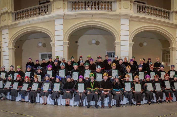 Van-más-de-tres-mil-100-posgraduados-en-la-actual-administración-2.jpg