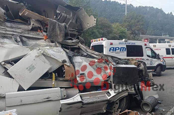 Volcadura-de-tráiler-deja-heridos-en-la-México-Toluca.jpg