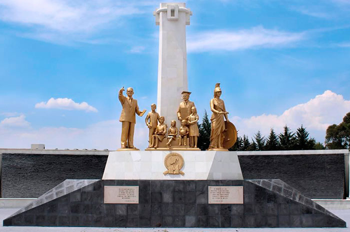 smsem-monumento.jpg