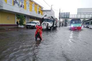 Vecinos temen que haya mayores estragos ya que continúa lloviendo