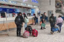 La Profeco recomendó planear los gastos de las vacaciones de verano, comparar precios y evitar deudas para proteger la economía familiar.
