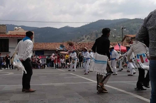 #Video: Alcalde de Almoloya de Alquisiras continuó con feria anual, a pesar de #COVID-19