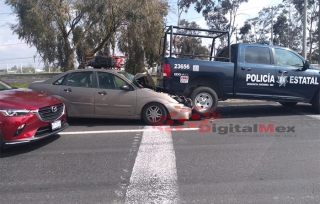 #Toluca-Palmillas: choca coche contra patrulla