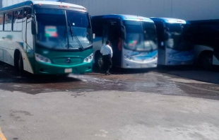 Estudiantes de Tenería se llevan 28 autobuses de terminales en Tenancingo e Ixtapan de la Sal