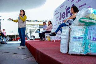 Como parte del programa &quot;La JeFA&quot;, la diputada Paola Jiménez busca ampliar beneficios a hogares vulnerables.