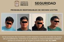 Elementos de seguridad aseguraron a cuatro sujetos, un arma calibre 9 mm y presunta droga.