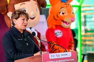 Video: Delfina Gómez entrega infraestructura y mobiliario a 26 escuelas en Edoméx
