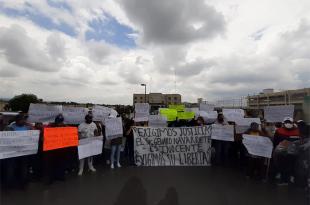 Familiares de Genaro Navarrete se manifestaron frente a los juzgados del Tribunal Superior de Justicia del Estado de México