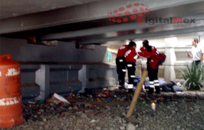 Hallan a indigente golpeado brutalmente abajo de puente de Tollocan