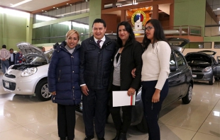 Concluyó el SMSEM entrega de autos a maestros