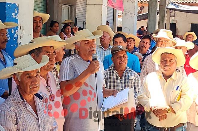#Video: Habitantes de 15 comunidades se manifiestan contra contaminación del Río Grande de Acatitlán