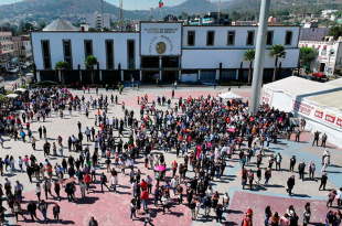 Mil 960 trabajadores fueron evacuados en un minuto con 58 segundos, tiempo que fue calificado como favorable por autoridades municipales.