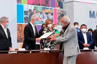 Carbajal destacó que la odisea educativa vivida en 2020, 2021 y parte de 2022 reveló que la resiliencia y versatilidad pedagógica son rasgos que enaltecen la labor educadora.