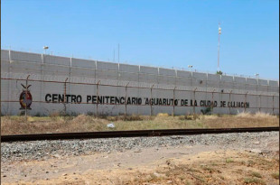 Como resultado del operativo, fueron asegurados diversos objetos ilícitos y prohibidos.