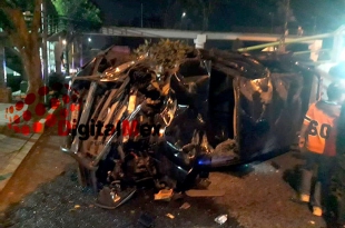 Tremendo accidente: Camioneta vuelca frente a Facultad de Psicología en Toluca