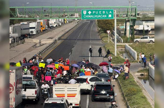 Bloqueo en Circuito Exterior Mexiquense.