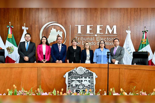 Delfina Gómez y funcionarios del Edoméx.