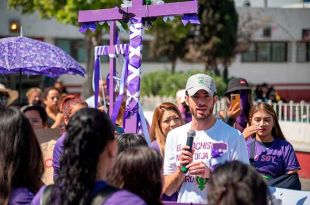 José Alberto Couttolenc Buentello se sumó desde Nezahualcóyotl a la “Marcha 8M Por la igualdad”