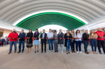 David Sánchez Isidoro inaugura el nuevo arcotecho en la primaria Morelos y Pavón