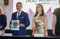 Iraí Albarrán rinde su tercer informe 