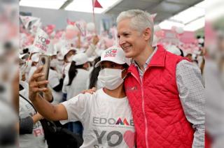 Del Mazo Maza recordó que el Salario Rosa surgió para reconocer a las amas de casa.