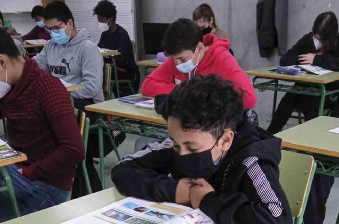 Han regresado de manera presencial a las aulas más del 80 por ciento de los 4.5 millones de estudiantes del nivel básico, medio superior y superior en la entidad.