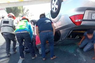 La mujer habría perdido el control al ir en aparente exceso de velocidad