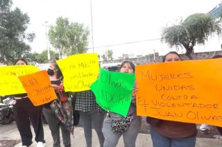 Colectivas feministas bloquearon los accesos de la Fiscalía Regional.