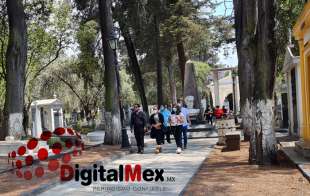 Luego de un año cerrados, los hijos, esposos, padres, hermanas, nietos o sobrinos retomaron ansiosos la tradición de visitar a sus muertos