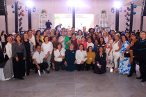 Miles de profesores pensionados, con más de tres décadas de servicio, participaron en los festejos