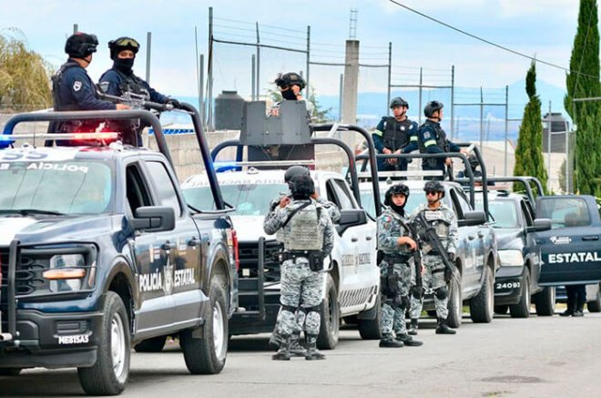 Elementos de corporaciones federales, estatales y municipales participan en el Operativo Otomí, desplegado en municipios del Estado de México.