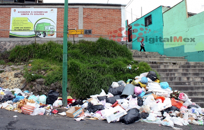 Remite ayuntamiento de #Toluca a 23 por tirar bolsas de basura en la calle