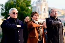 Estuvo acompañada por autoridades y ciudadanos.