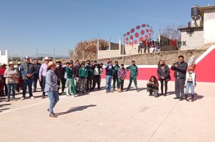 La presidenta municipal de Villa Victoria inauguró la Plazoleta en el jardín principal de la localidad de Barrio el Vivero, entre otras obras.