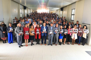 Presentación de De maestro a maestro en el auditorio Paulo Freire