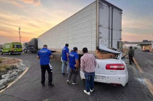 Las víctimas viajaban en un vehículo Lincoln color blanco