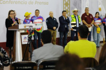 La alcaldesa Azucena Cisneros Coss presenta el programa “Cambia de Cancha”