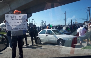 #Toluca: Se manifiestan ejidatarios contra Tren Interurbano