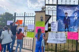 Con pancartas que decían “Que la muerte de Toñito no quede impune”, los manifestantes expresaron su temor de que el presunto homicida, identificado como Mario, sea declarado enfermo mental.